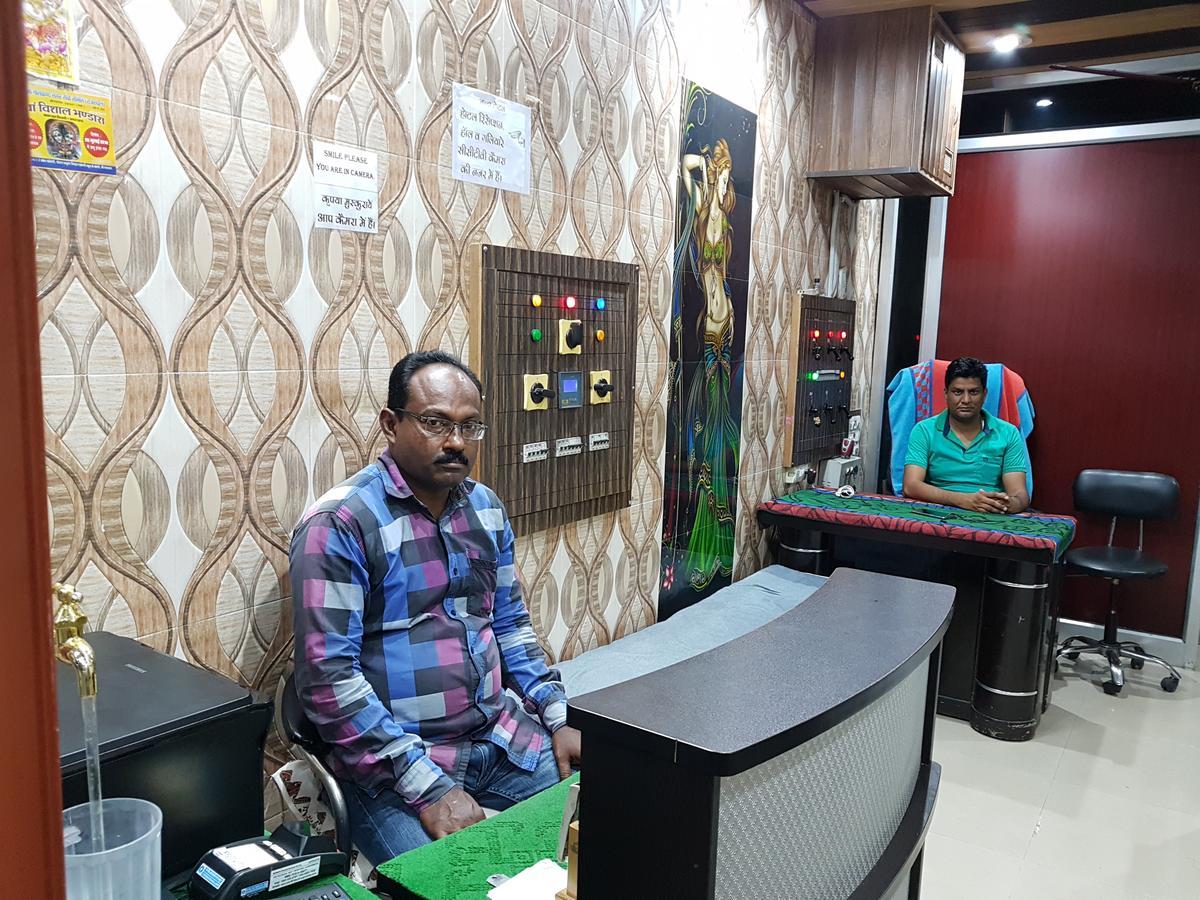 Nanda Hotel Hanumāngarh Zewnętrze zdjęcie